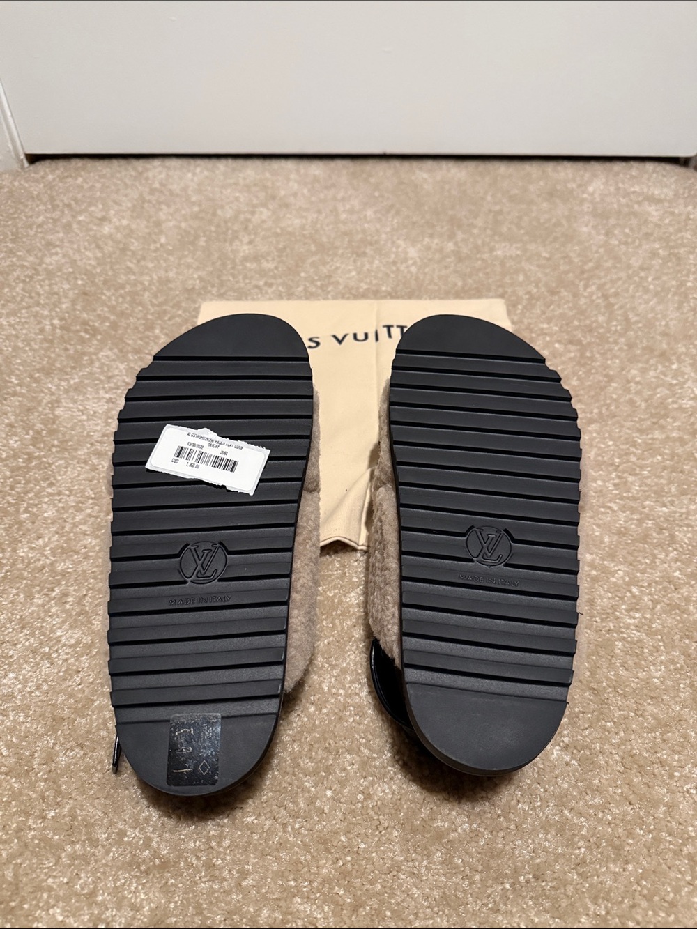 Louis Vuitton Beige Shearling Sandals with Black LV Motif - Picture 5 of 6